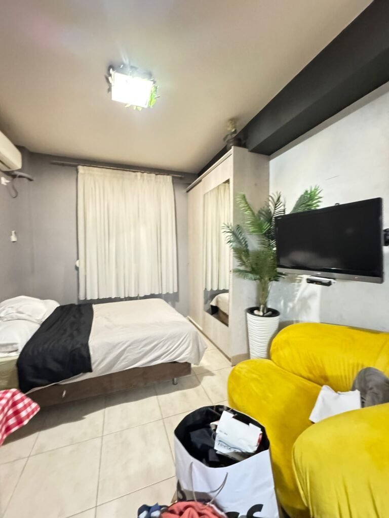 Fully Renovated Studio Apartment in Koukaki · VelaProperty