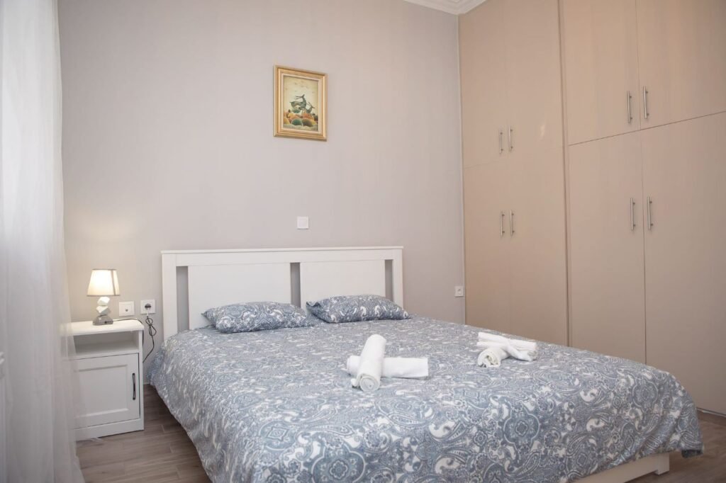 Modern & Spacious 2-Bedroom Apartment in Argiropoli, Athens · VelaProperty