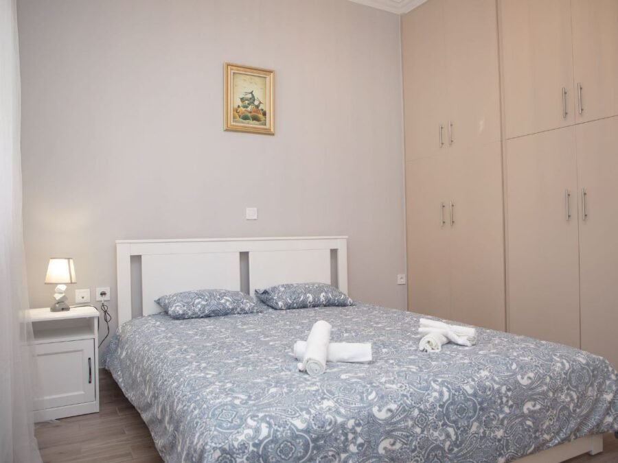 Modern & Spacious 2-Bedroom Apartment in Argiropoli, Athens