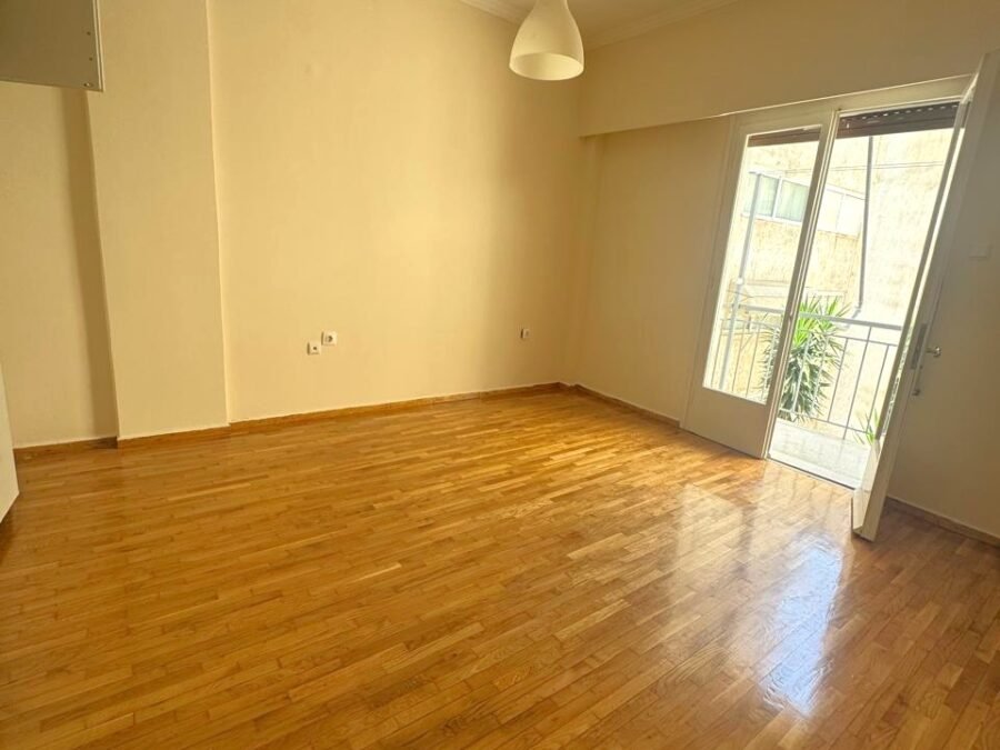 Spacious 100 m² Rental Apartment: 3-Bedroom Property in Neos Kosmos